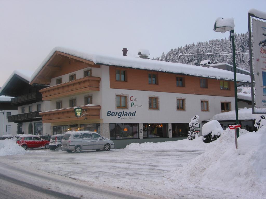 Haus Bergland Hotell Fieberbrunn Exteriör bild