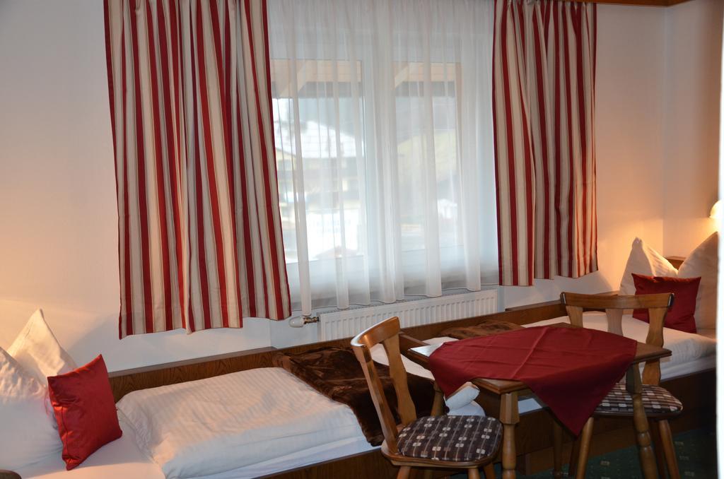Haus Bergland Hotell Fieberbrunn Exteriör bild